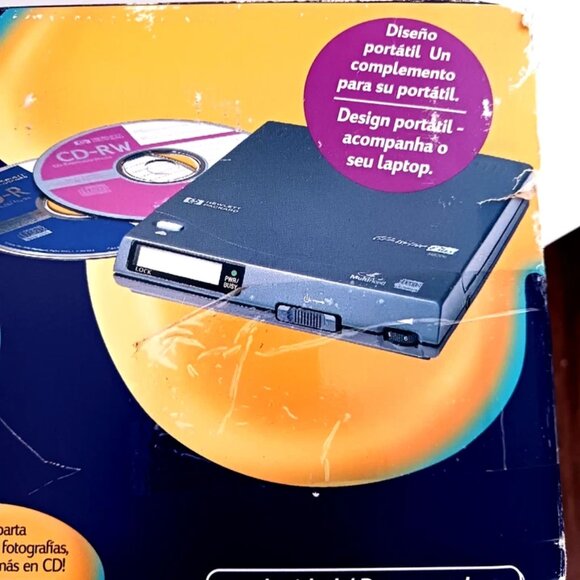 HP CD-Writer Plus M820e External Drive + Cable -PC Card + Box -Instructions - Picture 2 of 8